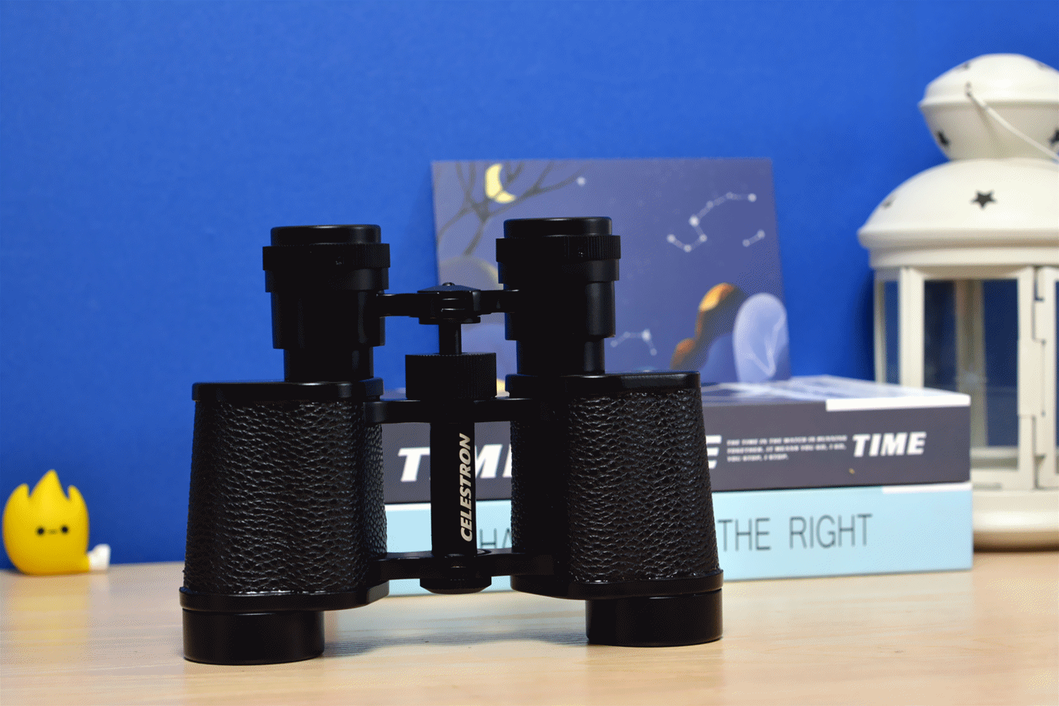 小米双筒望远镜:金属复古造型,能放大8倍,还可以近视调节