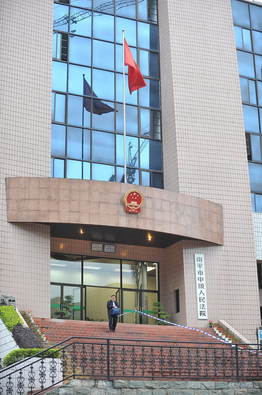 例:法院把调解书送达给当事人a,他就是受送达人.