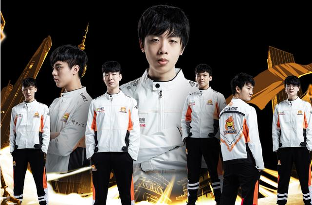 sn中单maple女友告别lms,将于余霜一争高下,网友:夫唱妇随!