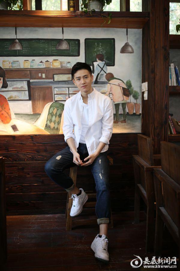 95后新生代人气小生马昊加入喜天影视