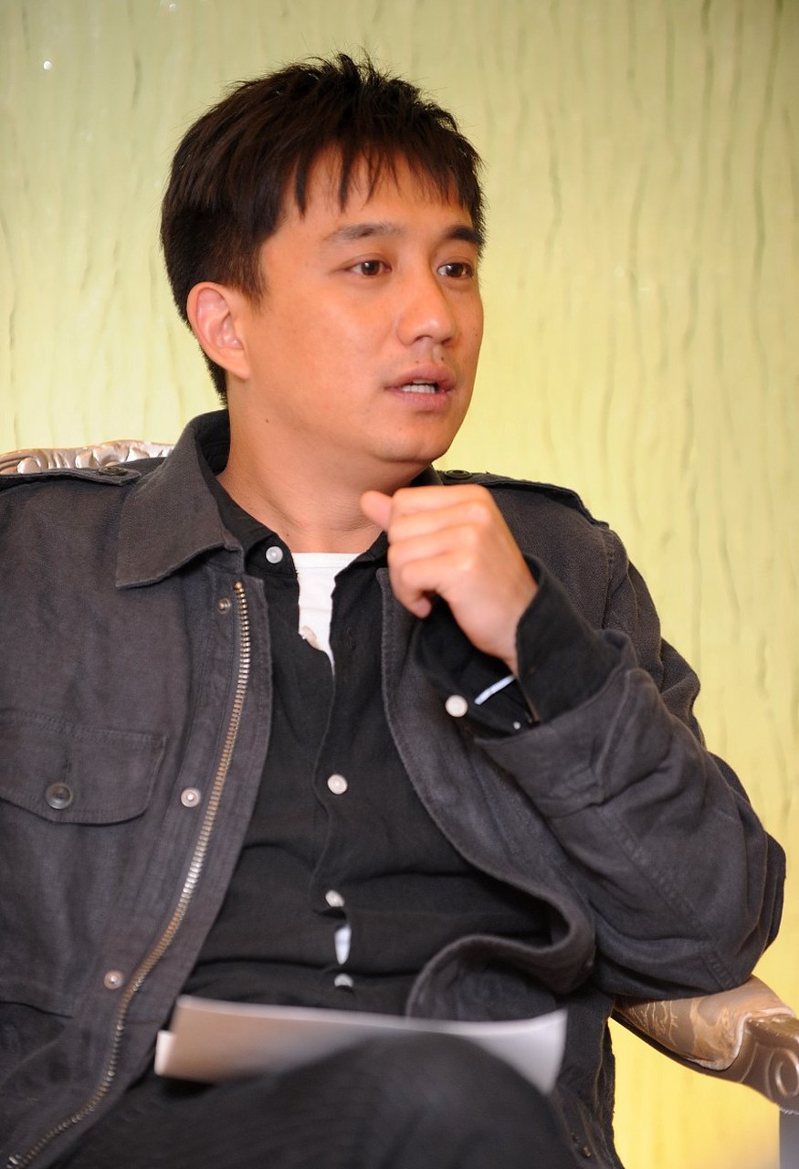 被父母怀疑性取向有问题 46岁演员冯雷为何不结婚呢  46岁的冯雷,到