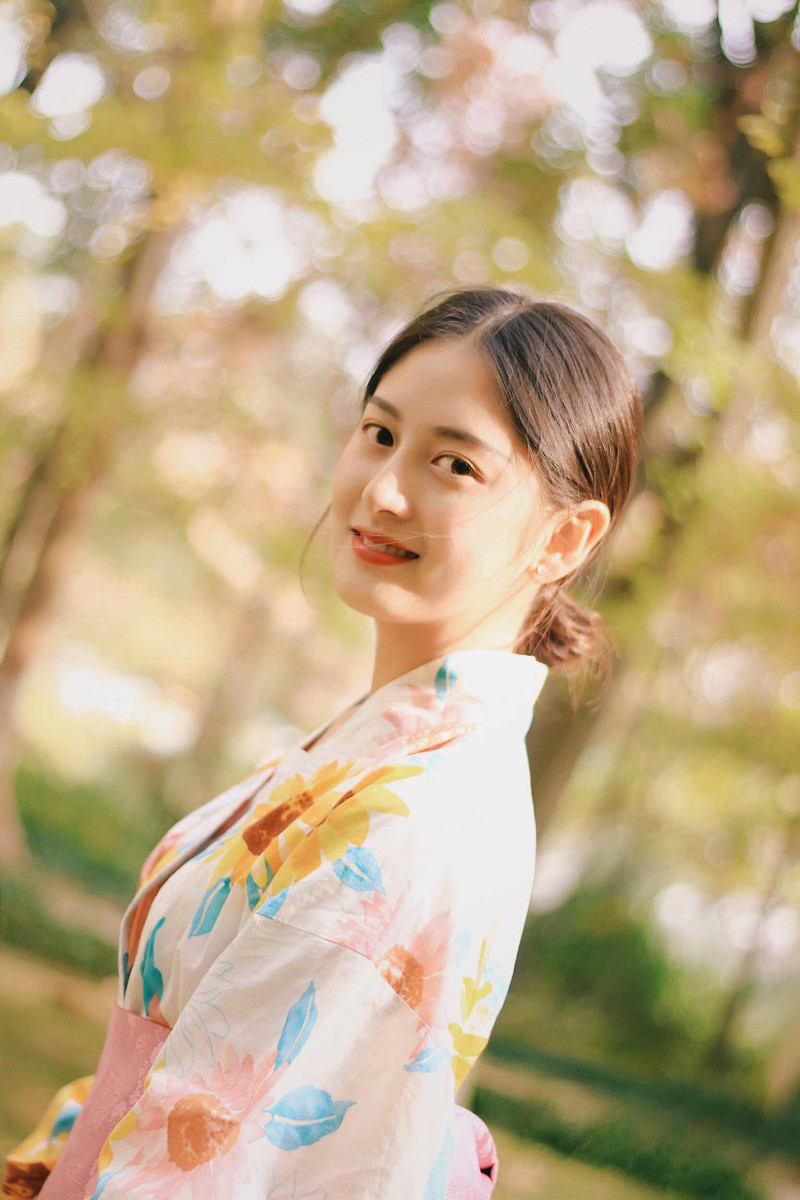 清新水灵和服美女迷人养眼写真