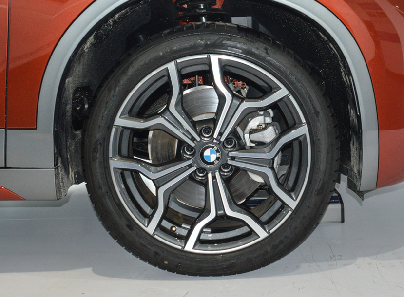 宝马x2 sdrive 25i 豪华型m越野套装的品鉴与观赏