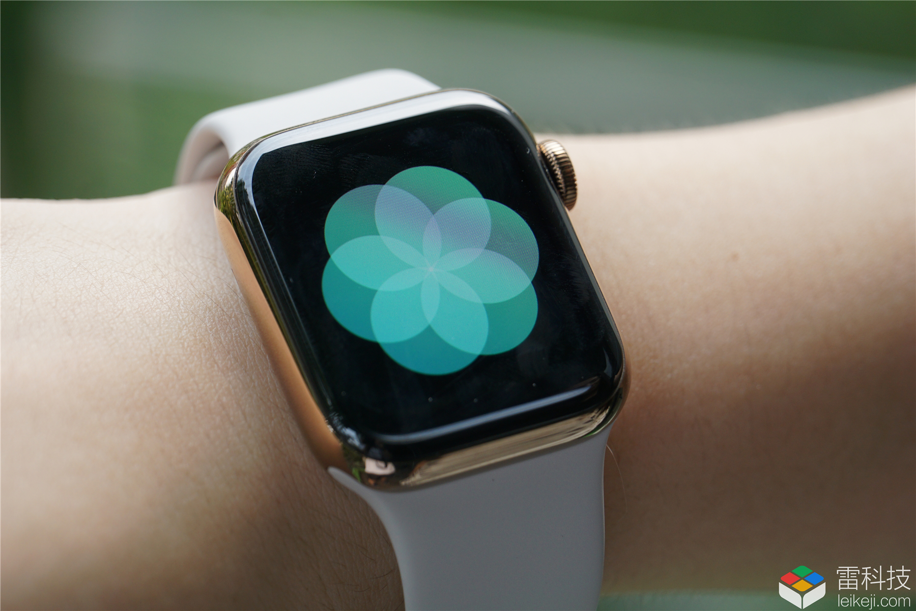 apple watch 4快速上手:屏占比更高,设计更精致