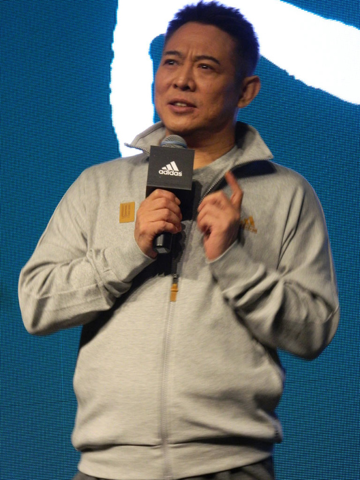 李连杰三次改国籍,即将捐出自己100亿资产,原因在此