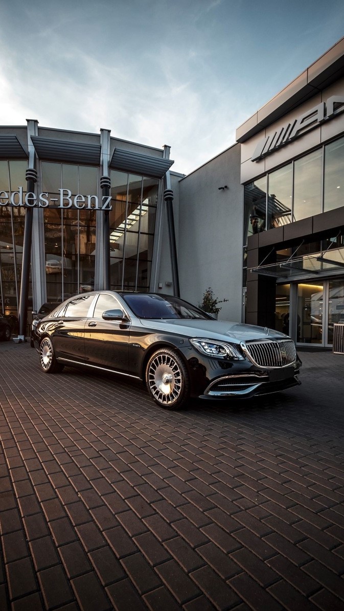 全新奔驰迈巴赫 s560,双配色外观重出江湖