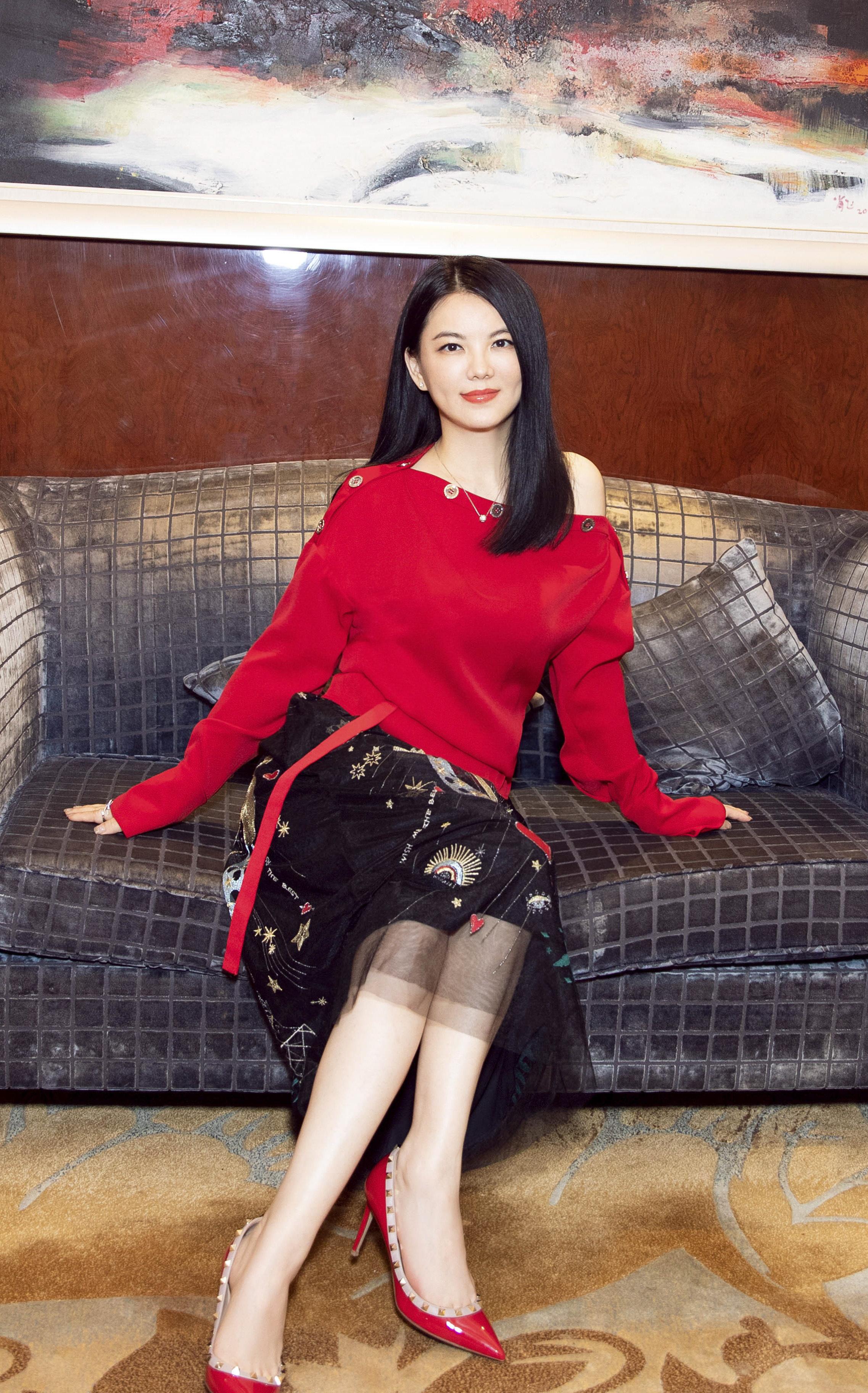 这部剧中李湘也来客串了,她在剧中饰演梅仙.