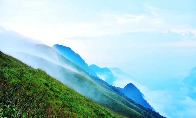 發雲界是武功山精華路段上的其中一景點,這裡有客棧可以住宿吃飯及