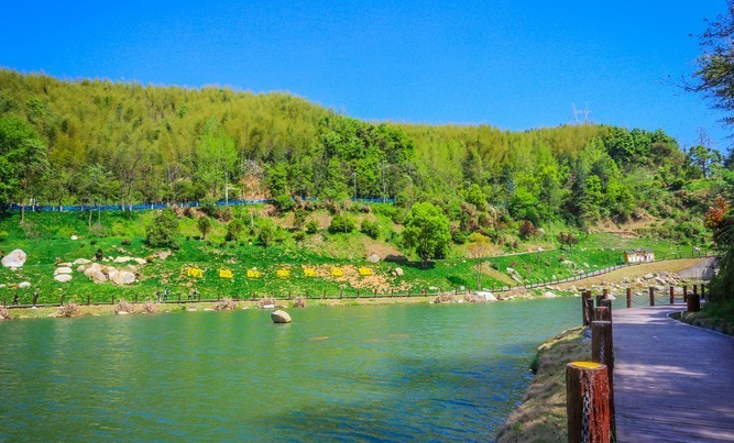 月亮湾:花1.2亿打造的大公园竟然免费开放