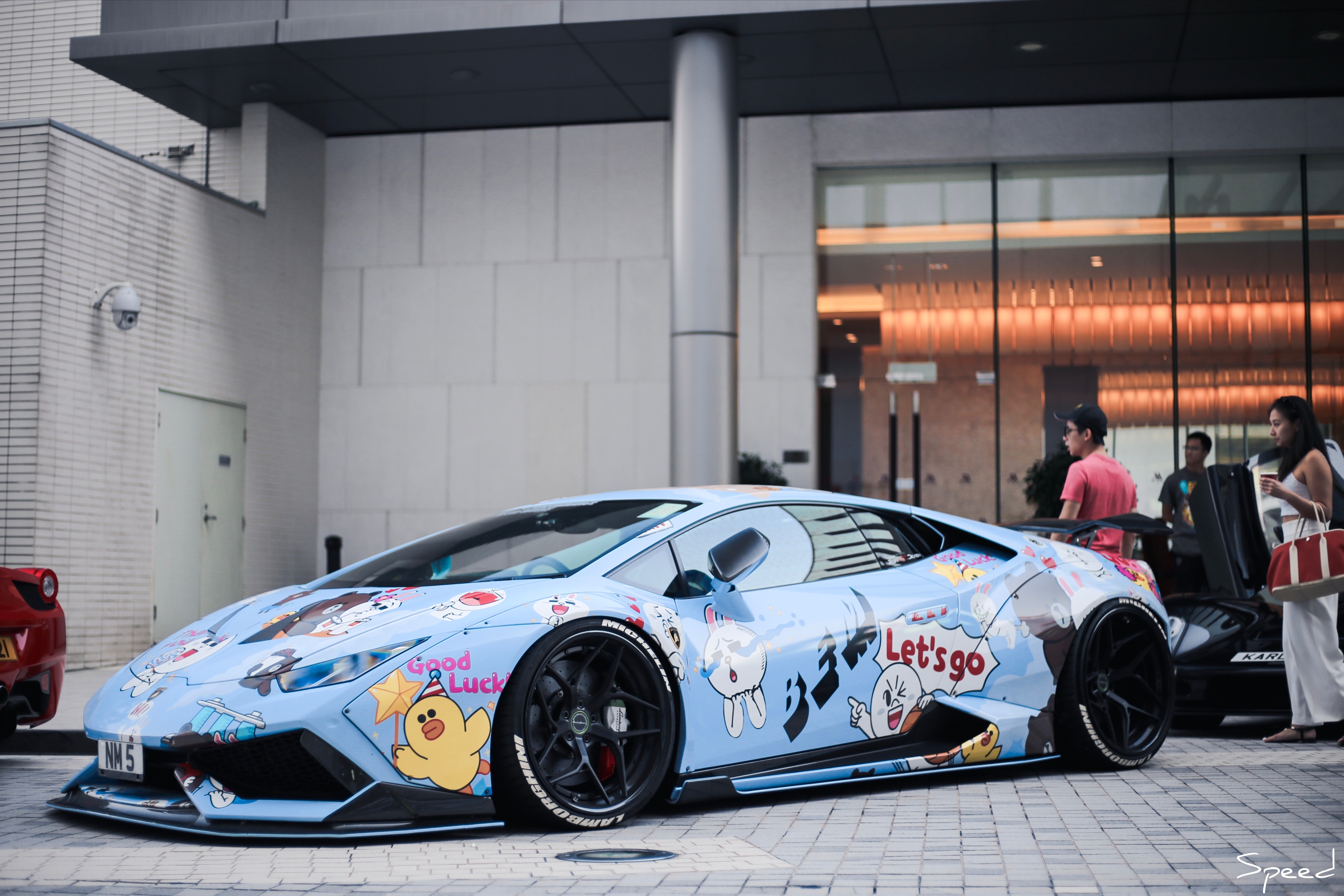 兰博基尼小蛮牛一秒变身斗图达人