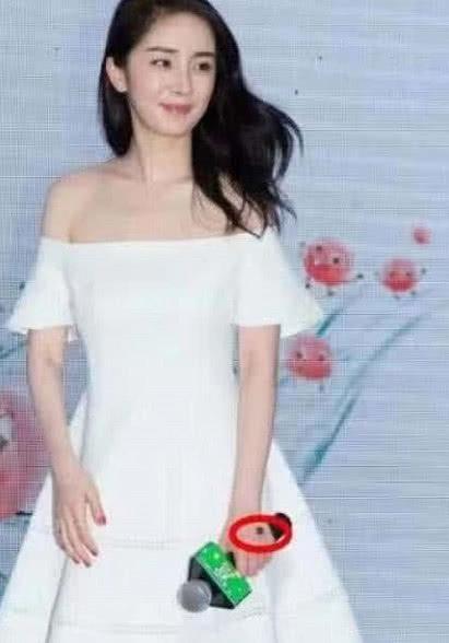 杨幂离婚后放飞自我,首次在手上纹纹身,看清图案后网友不淡定了