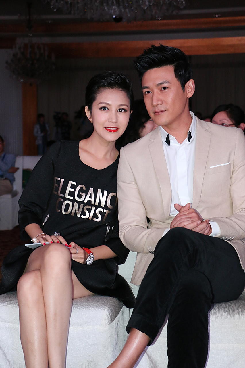 陆毅鲍蕾夫妇现身网红婚礼惹争议!