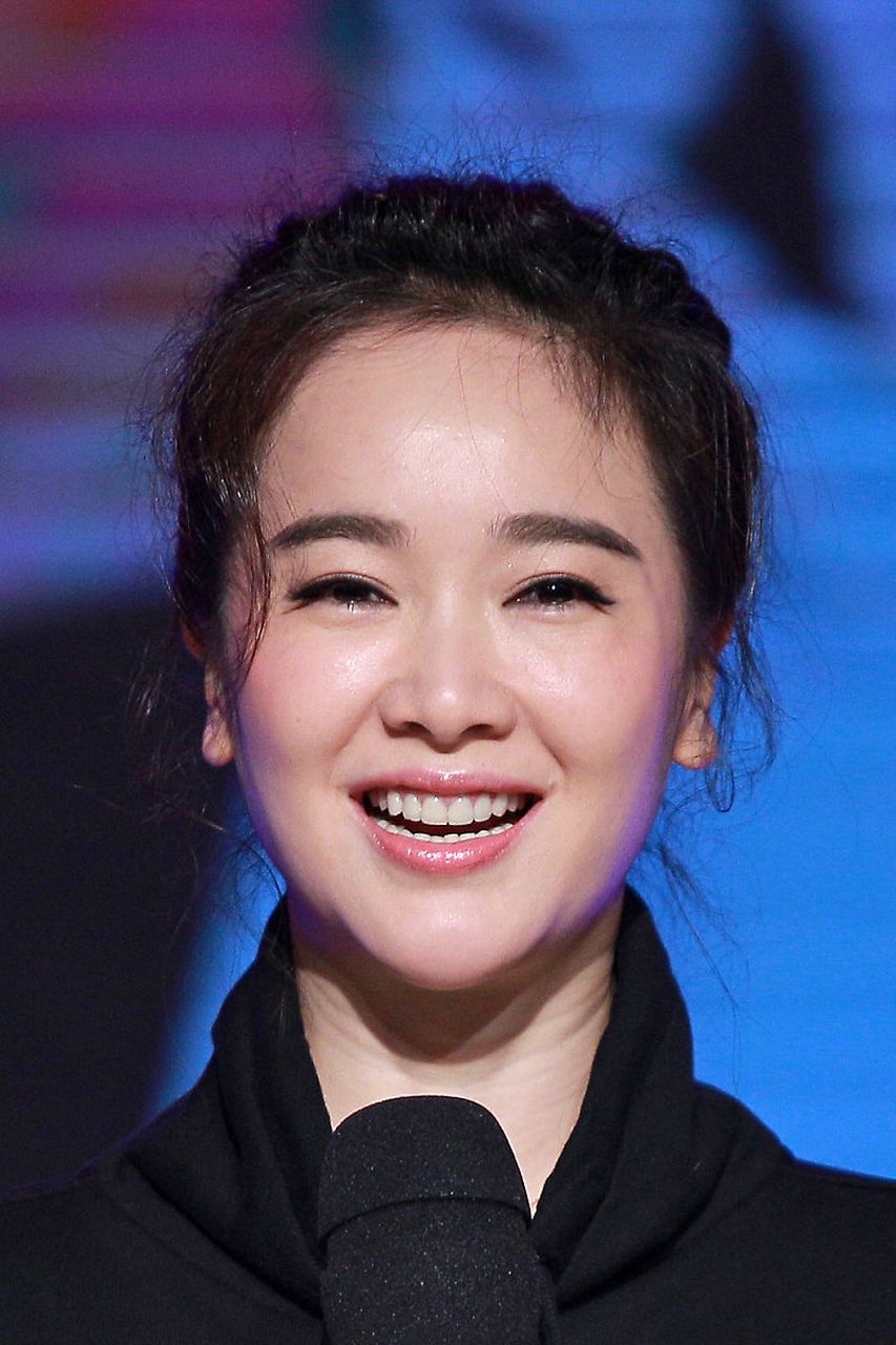 左小青,全裸出境,被禁播十年,47岁高调重返娱乐圈  左小青这位闪耀在