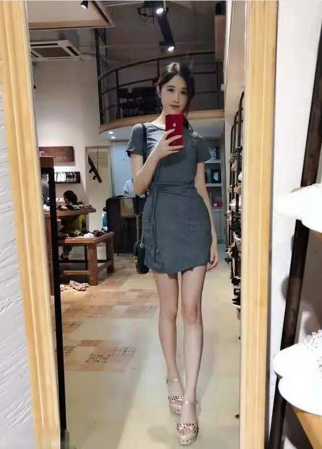 轩子巨2兔挑战脱下黑丝,气质直线下降变路人,网友:还是穿上吧