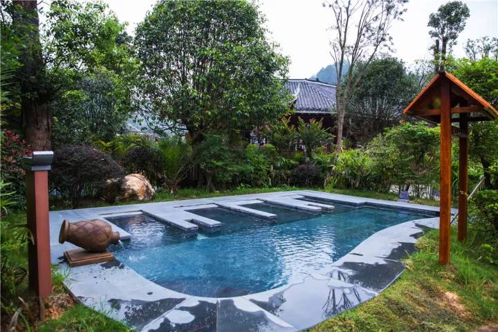 中国温泉省-贵州,海丹为大家带大家走进养身贵州温泉乡!