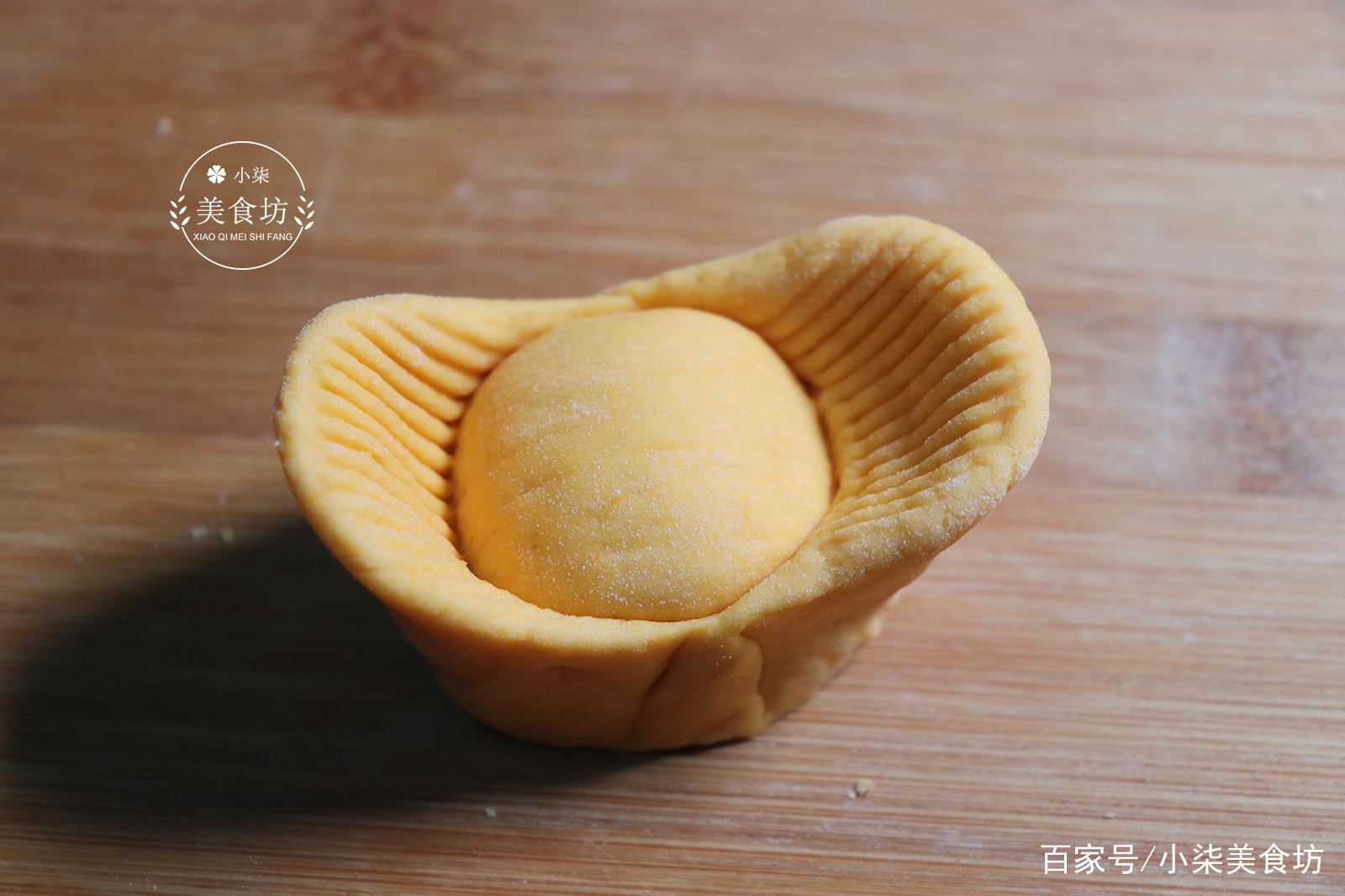 过年必吃元宝馒头,寓意金玉满堂,好吃还好看,2020年全家都发财 过年必吃元宝馒头,寓意金玉满堂,好吃还好看,2020年全家都发财