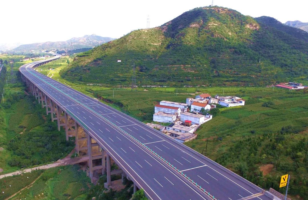 3月19日,河北省政府新闻办召开河北省2019年高速公路建设新闻发布会
