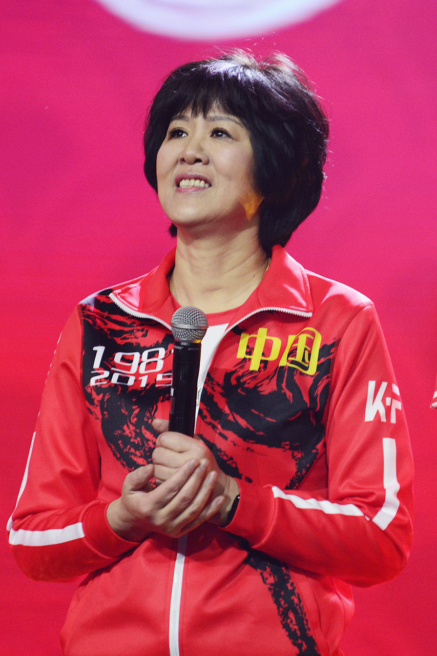 有文章称,郎平卸任中国女排主教练后,倍受各国青睐!