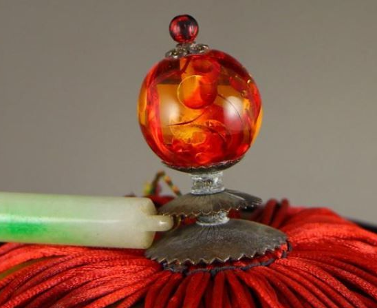 1.一品,亮红,红宝石官帽顶戴