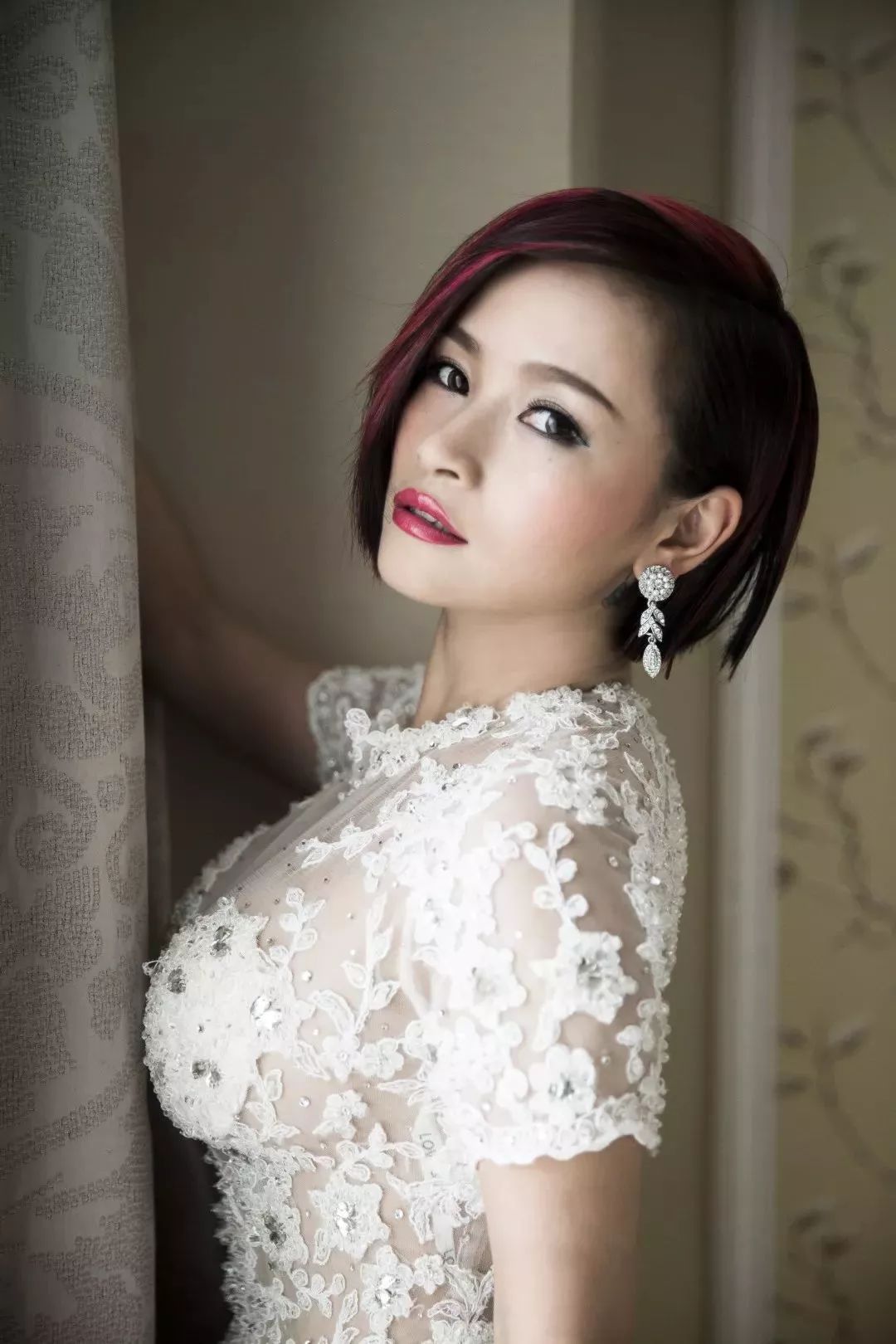 音乐"小巨人"伍佳丽 携手"好声音"人气组合蘑菇兄弟 将来到高铁新城与