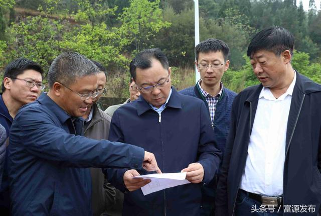 富源:唐开荣深入街道调研人居环境,防汛备汛,开展河长巡查工作