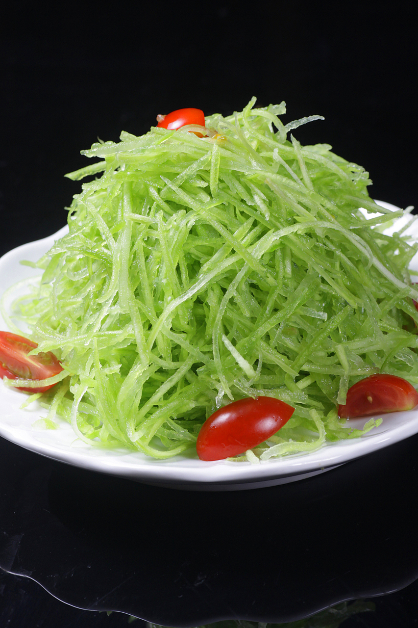 爽口又清新的凉拌莴笋丝,简直是夏日餐桌上的必备良品!