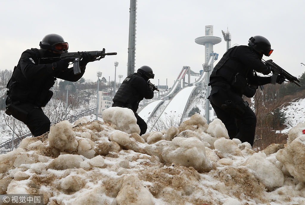 韩国陆军野战队举行野外机动训练 积极备战平昌冬奥会