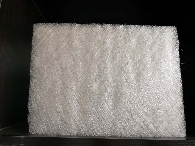 耐高温玻璃纤维过滤棉又叫白色玻璃纤维棉,耐温过滤棉,耐高温玻纤毡.