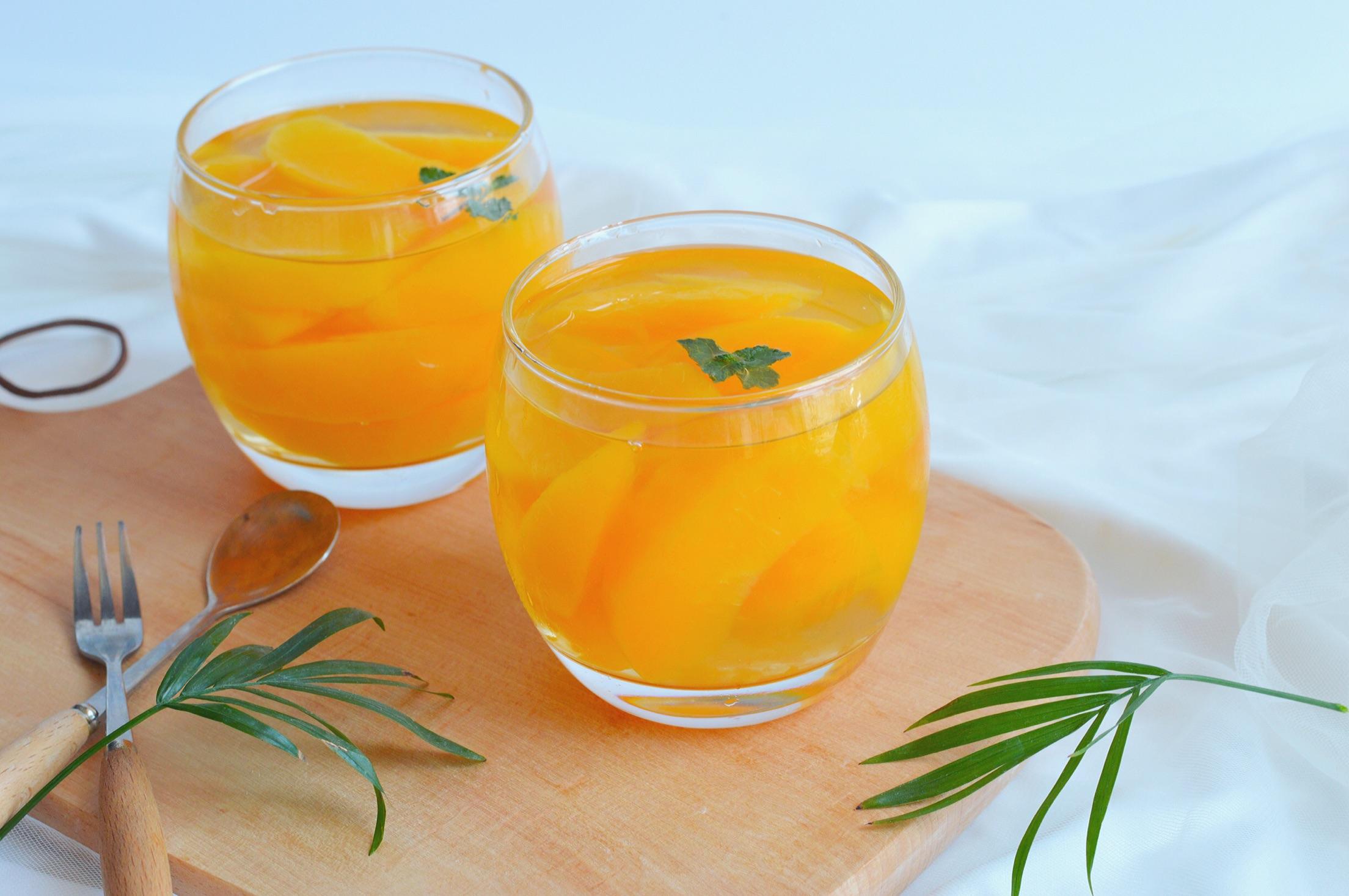 黄桃罐头,营养价值丰富,可以增强人体免疫力