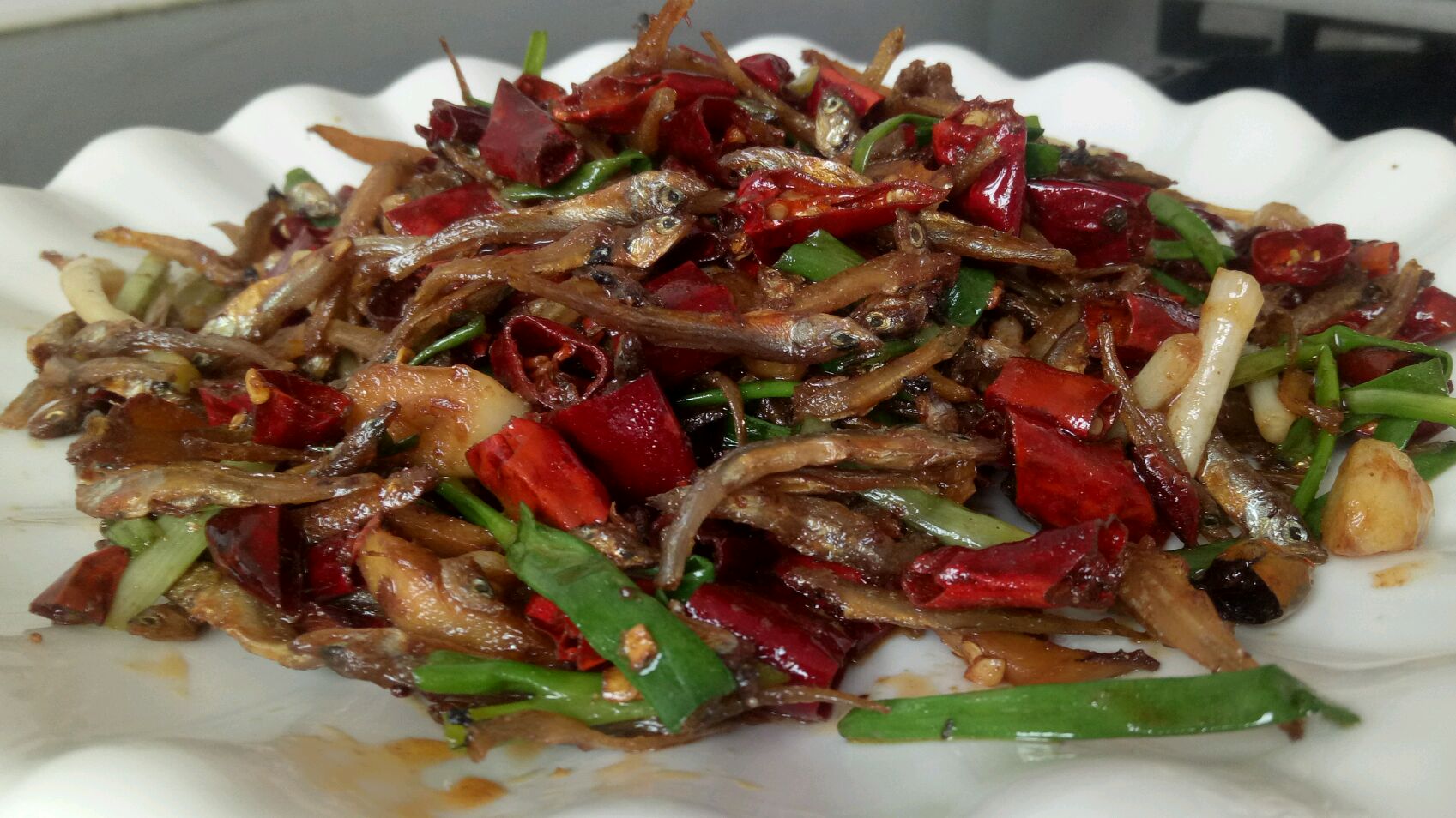 小鱼干最好吃的家常做法,香辣入味,下酒又下饭