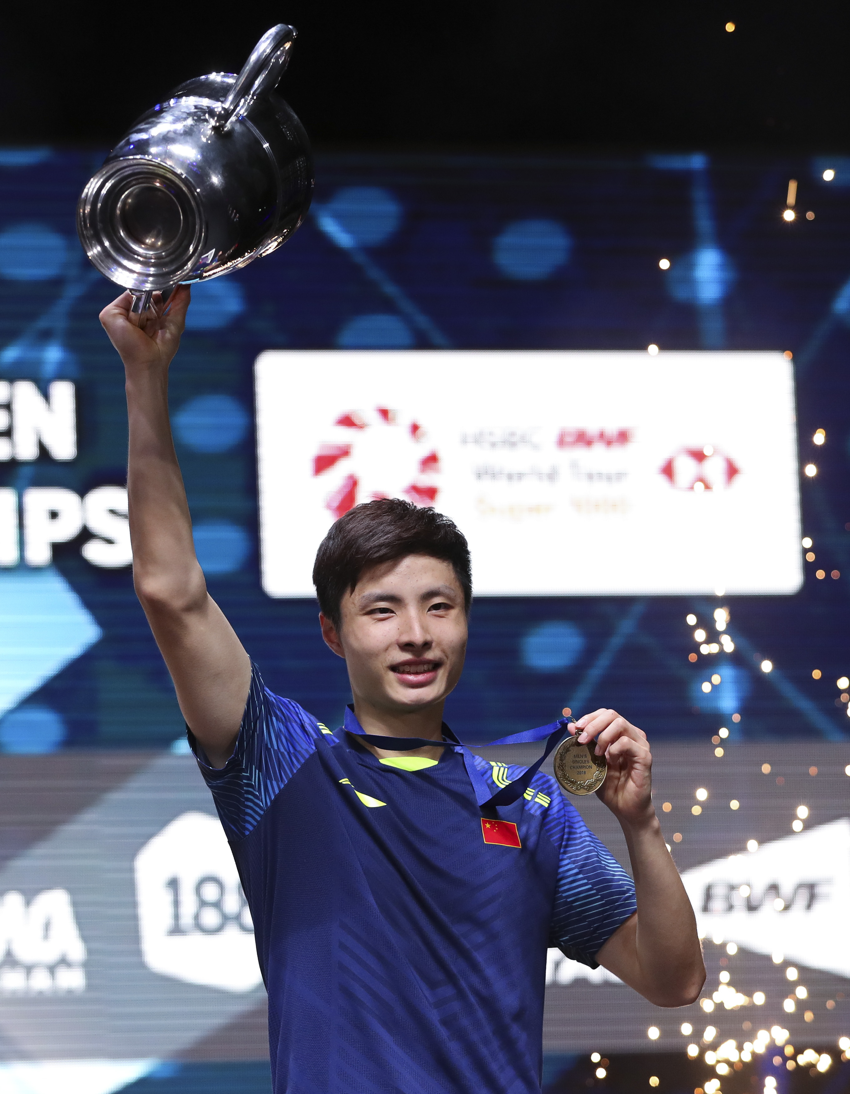 羽毛球——全英公开赛:石宇奇战胜林丹夺得男单冠军(2)