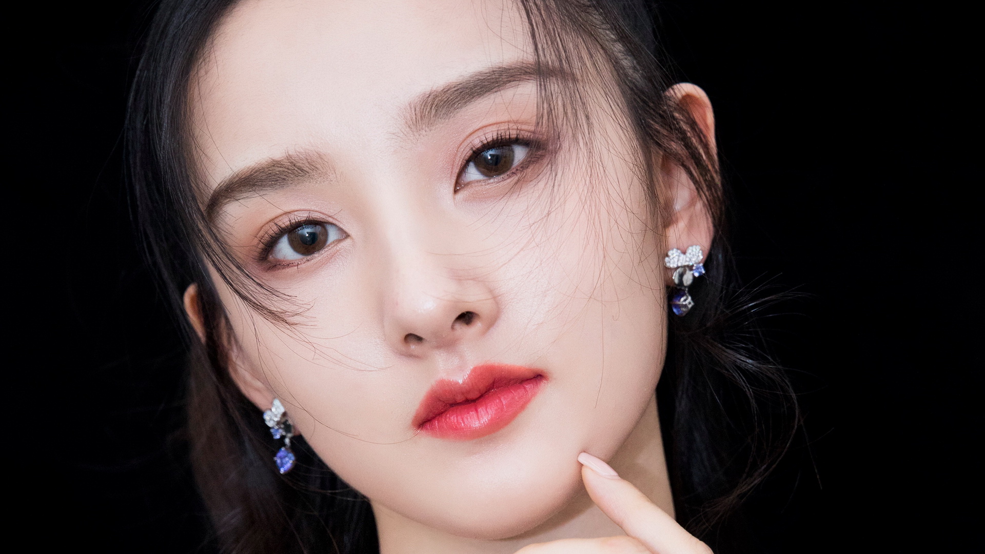 一见钟情文:娇妻惹上大总裁,有花不完的钱,虐不完的渣!