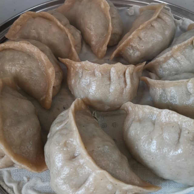 面条菜地瓜面包子,味道鲜美,还有汤汁哦