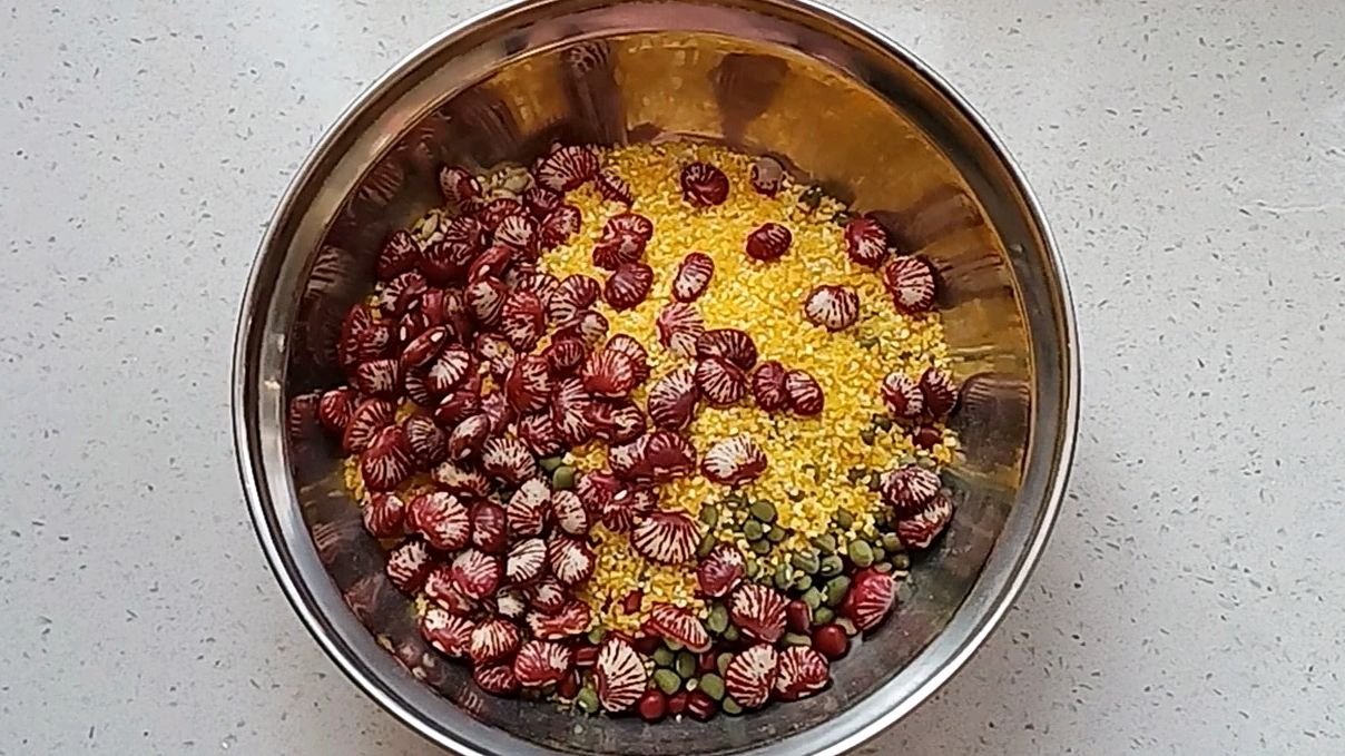 自制杂粮粥,我家经常煮,香甜浓稠,比买的还好喝哦