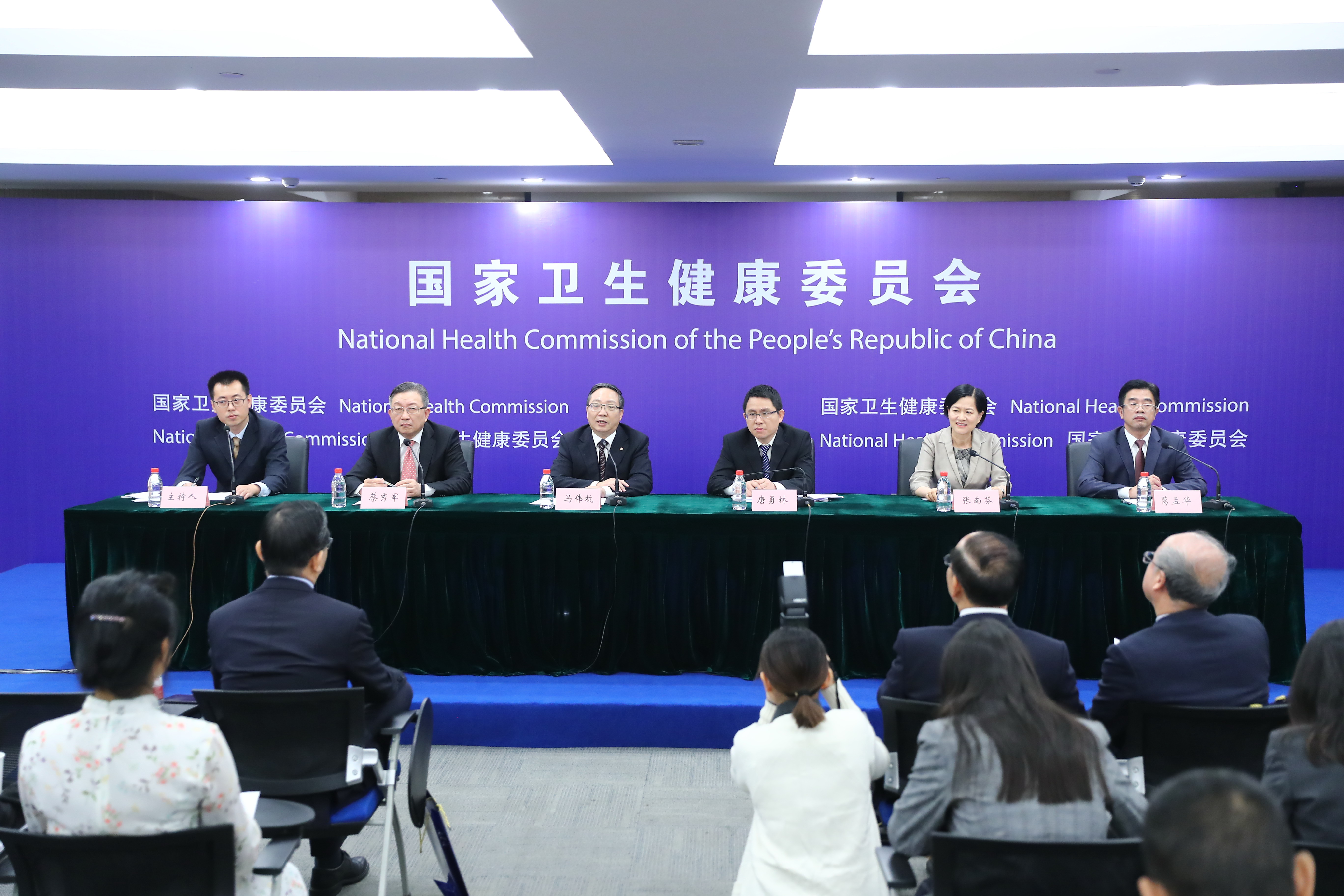 vintagevideos带你穿越时光，重温经典老电影魅力，感受复古年代独特风情，开启怀旧影像奇妙之旅。