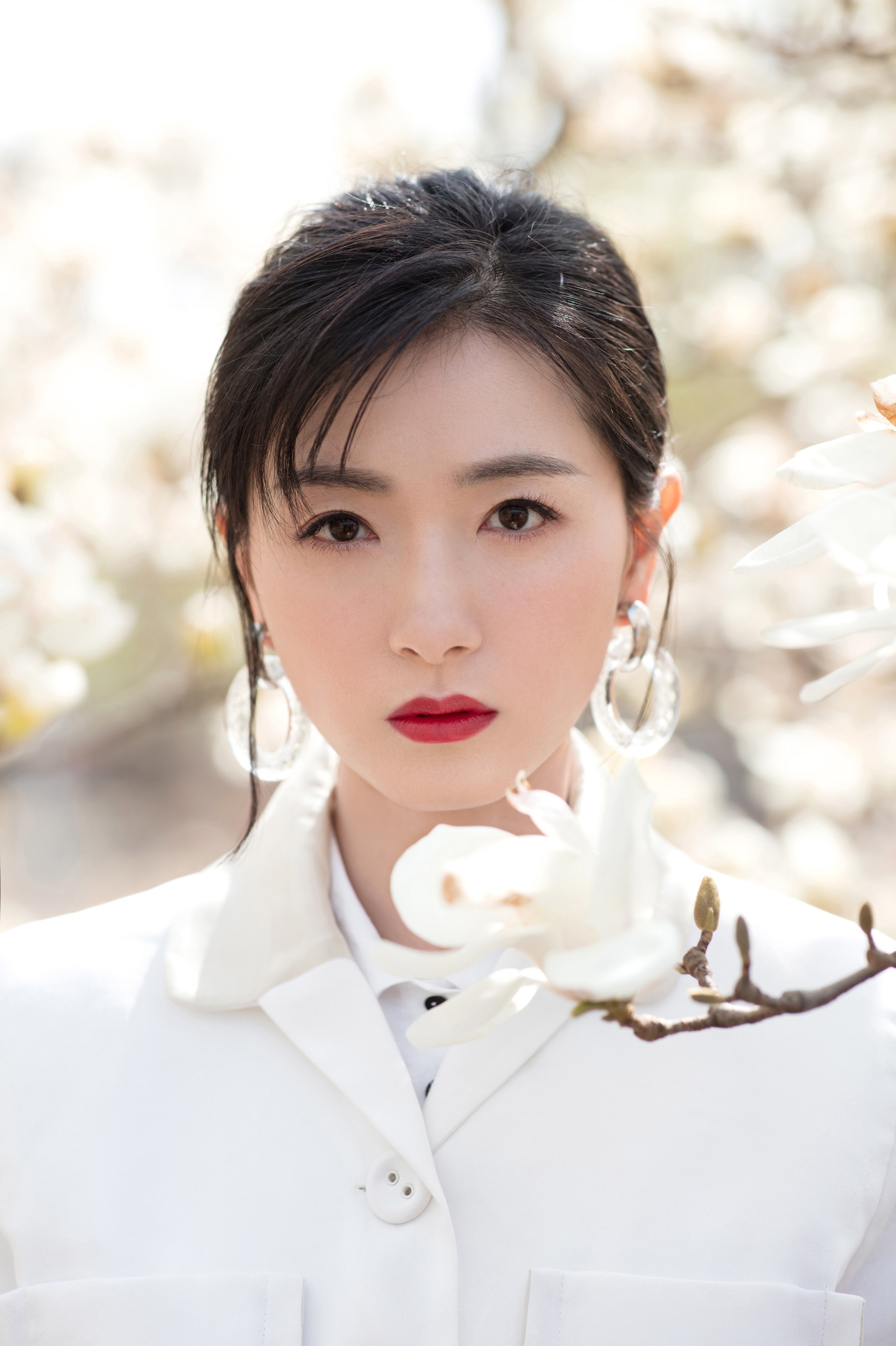 万茜,中国内地演员,歌手,1982年5月14日生于湖南益阳,2004年毕业于