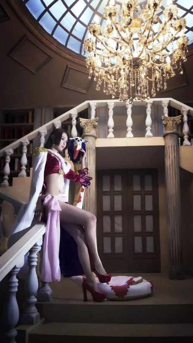 [cosplay正片] 最美女帝汉库克cos 完美身材酥胸迷人