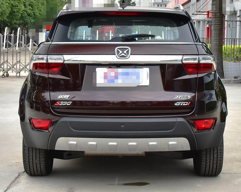 驭胜s330很经典的一款车型,大气的外观,让你爱不释手,整体的设计比较