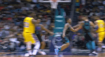 但是当看到其他人用同样的动作挑衅自己时,师弟