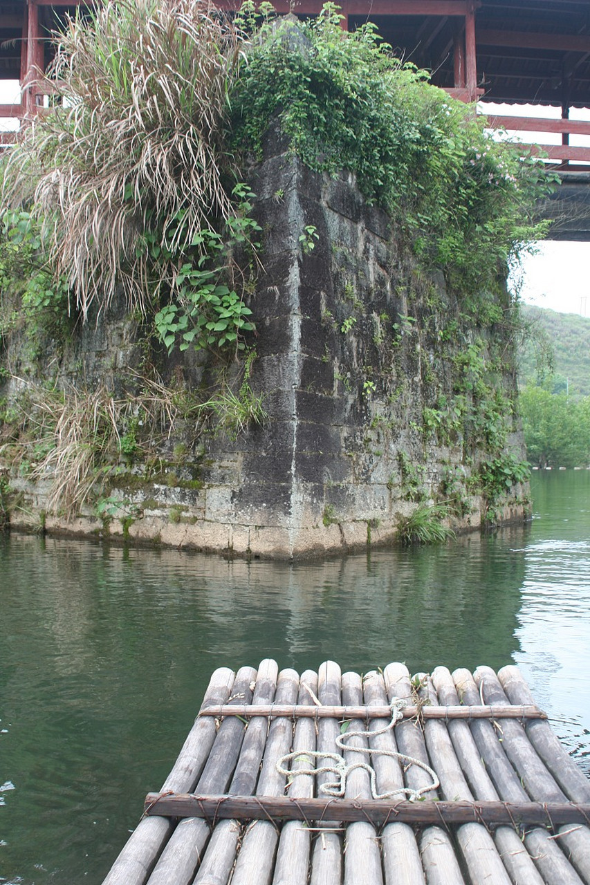 鲤鱼溪旅游攻略  鲤鱼溪,位于福建省宁德市周宁县浦源村,是一处充满