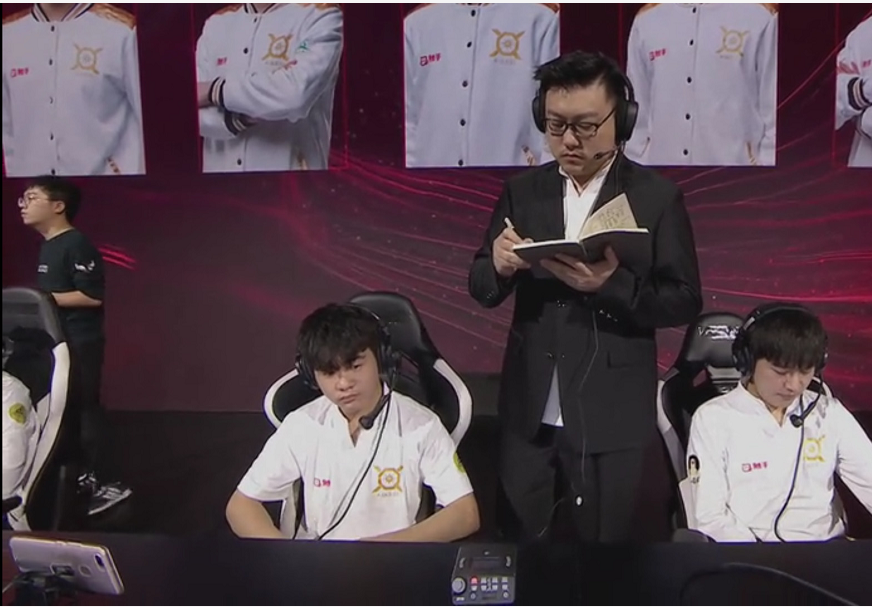 王者荣耀:原xq教练贝克曼加盟hero久竞,久哲要"退位让贤"?