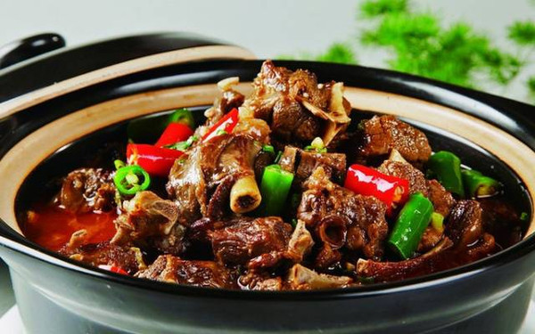 下雪了,我有狗肉和酒,你有故事吗