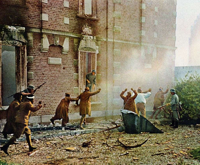 二战珍贵彩照,情报有误,美国第九军血战奥马哈海滩!