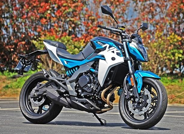 价格相同带abs,贝纳利蓝宝龙300跟春风nk400该如何选?还是选它