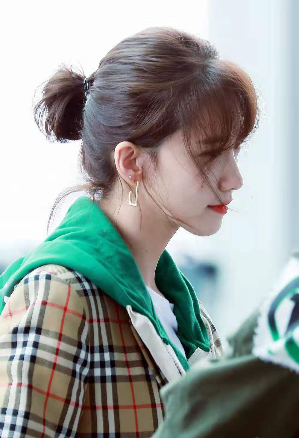 林允儿的丸子头look温柔,鞠婧祎少女感十足,杨超越更