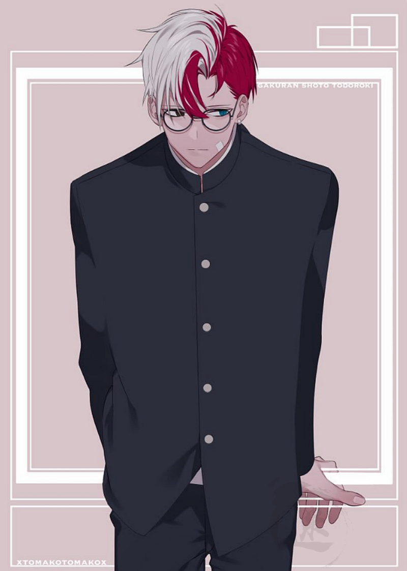 很多人的喜爱;而身穿制服的绿谷,仿佛一下子长大了,全身透露出斯文范