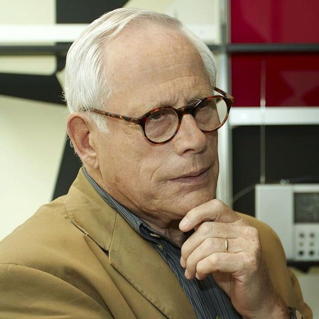 设计大神dieter rams:我们不应该被数字世界所统治