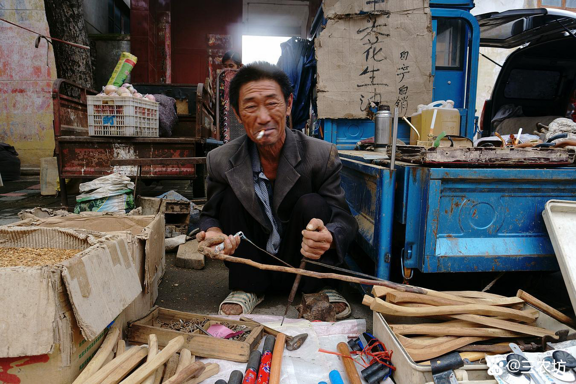 三农# "儿子打老子"这本来是鲁迅先生书本上的事情,但在我们村真实