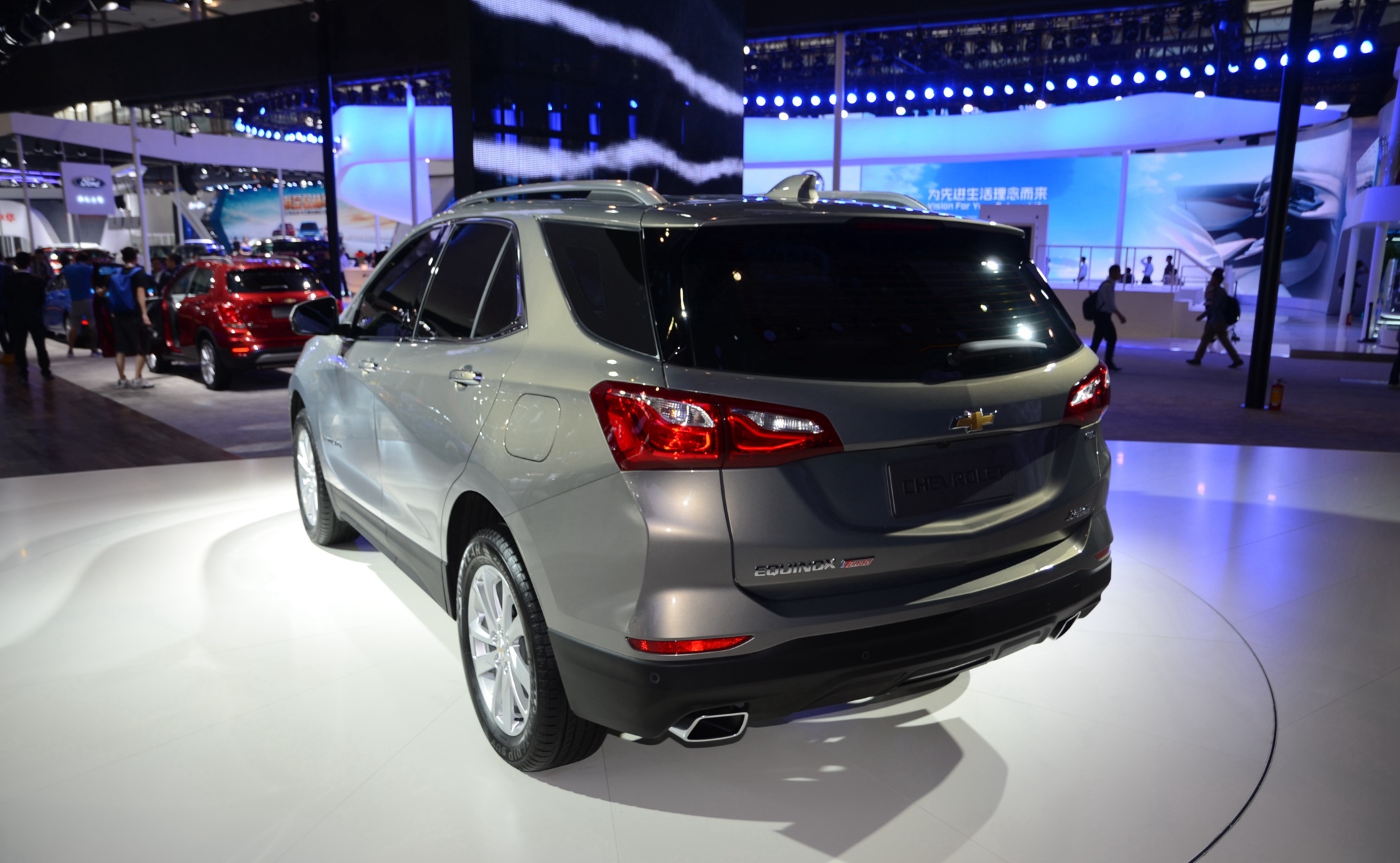 给大家欣赏一款雪佛兰探界者,霸气的外观,一起了解