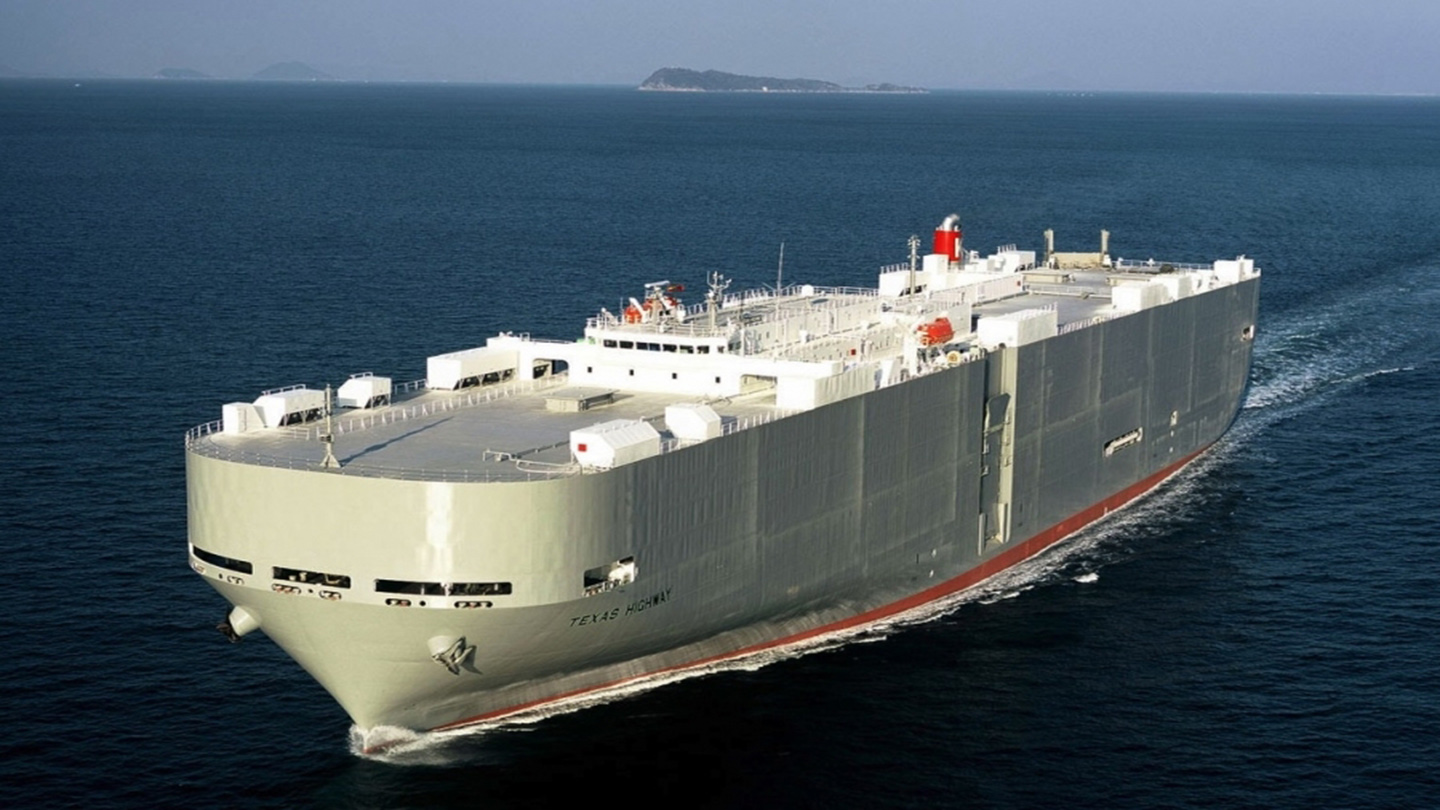 中国隐藏最深的民用船,堪比航母!战时上面不知会跑出多少坦克